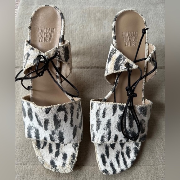 NWOT Jaguar lark heel - Picture 5 of 5